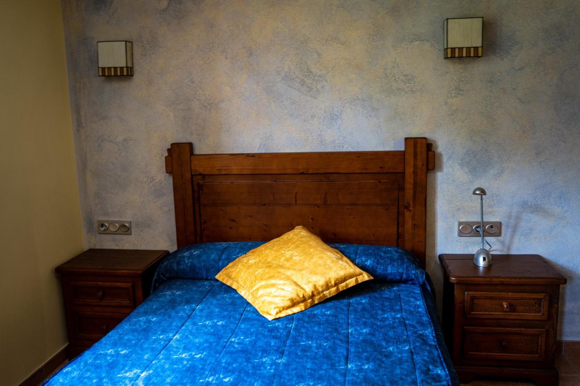 Hostal Cal Francisco Gosol Exterior photo
