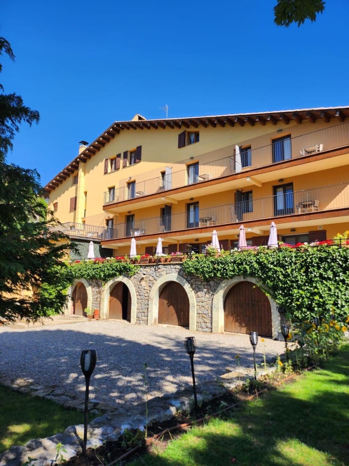 Hostal Cal Francisco Gosol Exterior photo