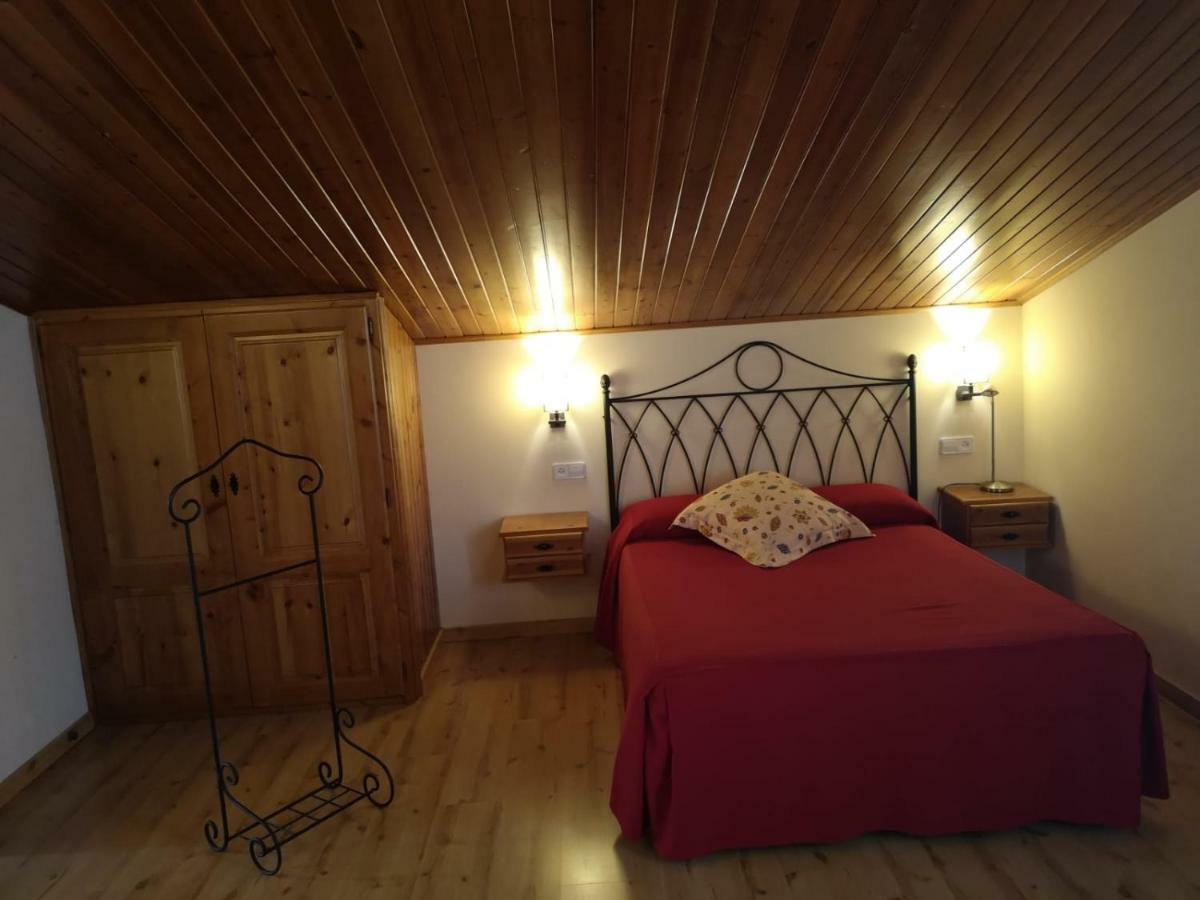 Hostal Cal Francisco Gosol Exterior photo